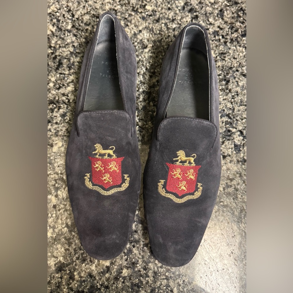 Elegant Embroidered Crest Robert Talbott Dark Navy Venetian Loafers Size 10 M